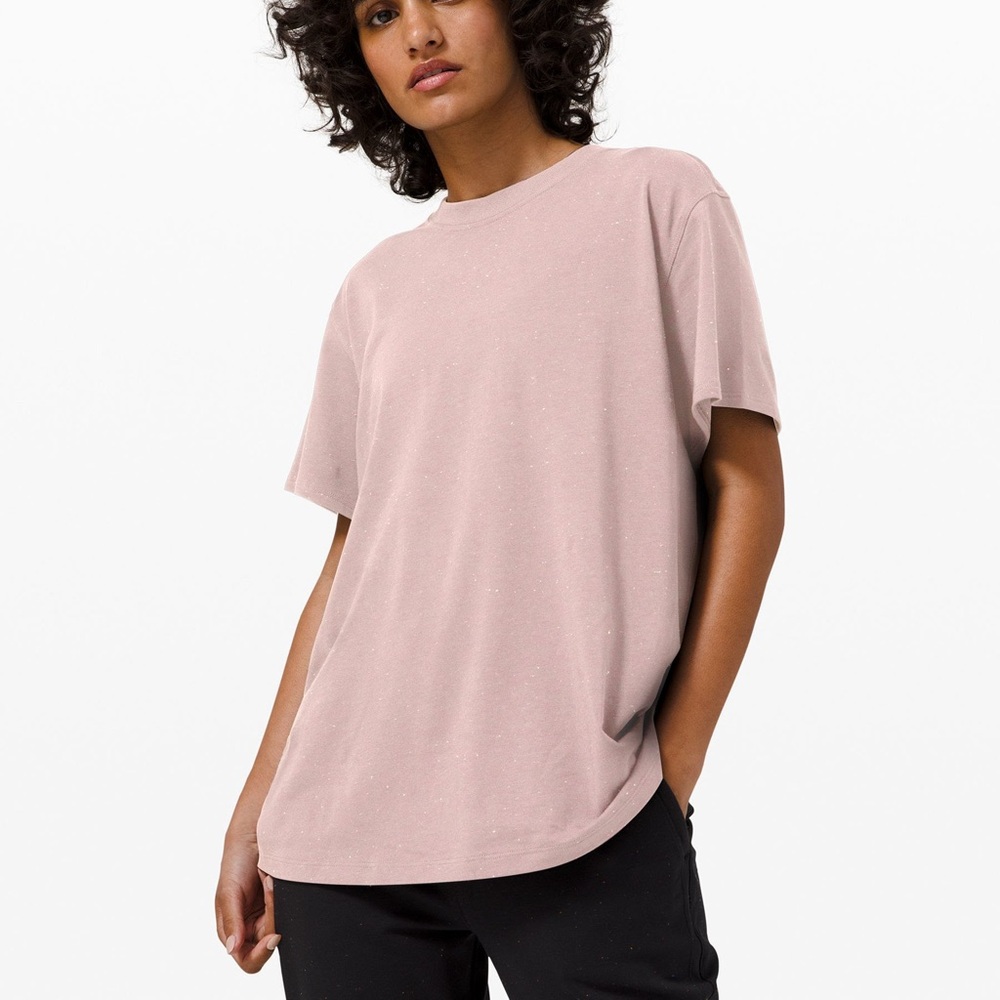 Lululemon LA All Yours Boyfriend Tee Size 4 - Mink Berry